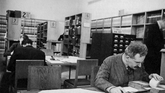 Walter Benjamin na BNF, 1939. Foto: Gisèle Freund