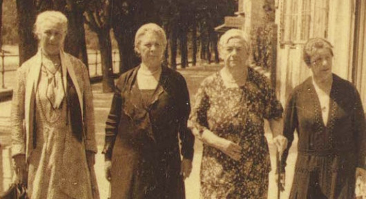 Сестры Зигмунда Фрейда. Слева направо: Адольфина, Мария, Роза, Паулина. Фото: Prints & Photographs Division. Library of Congress