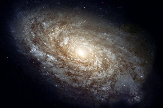 NGC 4414 - Типичная спиральная галактика в созвездии Волосы Вероники. Фото: NASA-HQ-GRIN