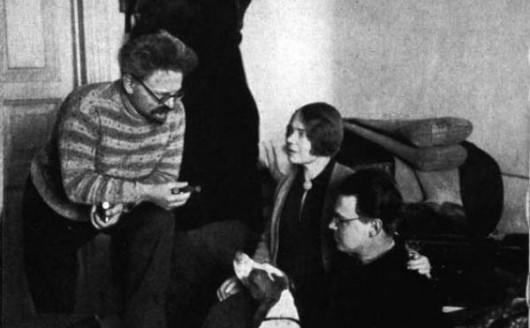 Л. Троцкий с семьей во время пребывания в Алма-Ате. 1928 г.